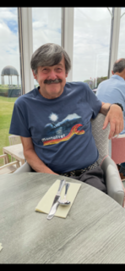 Roger bluff head shot